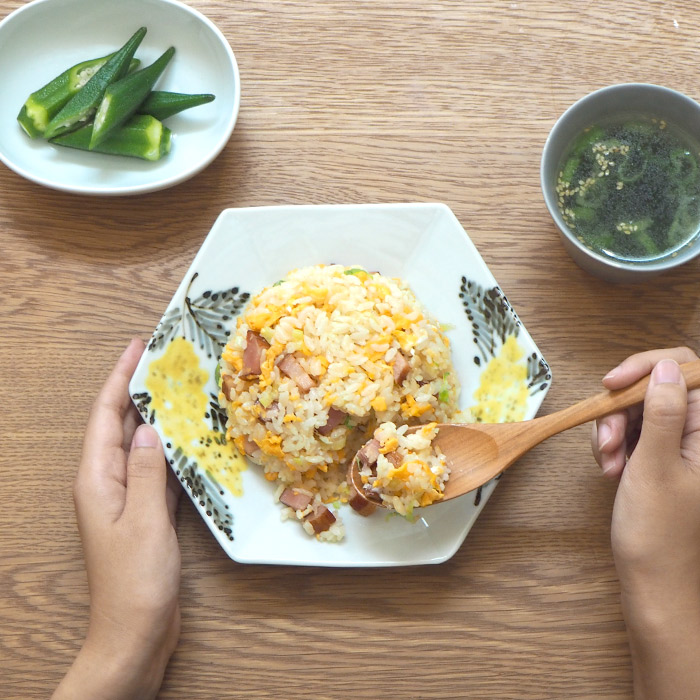 九谷青窯　横井佳乃　色絵ミモザ　六角深皿