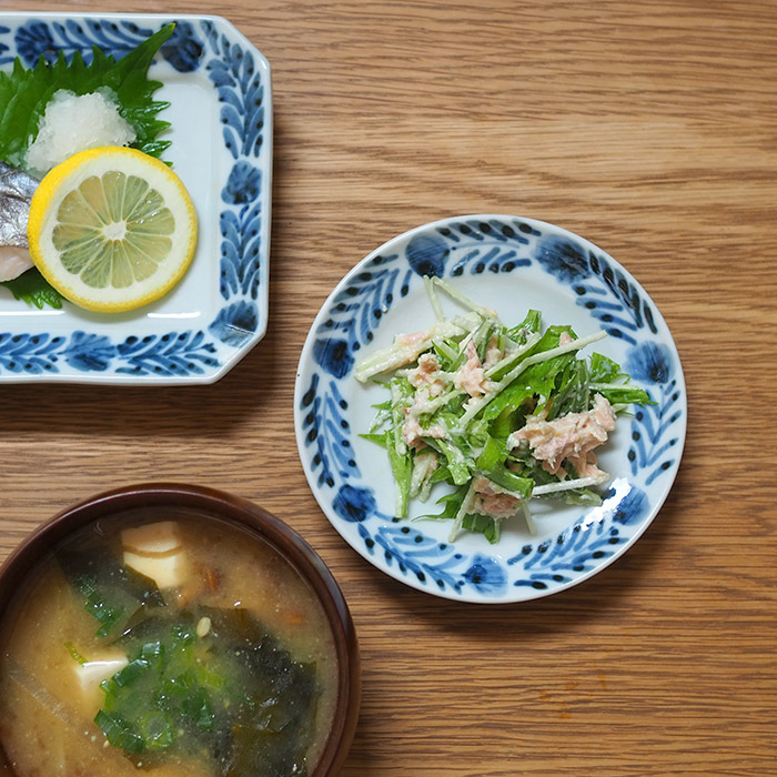 九谷青窯　横井佳乃　羽と鳥　4寸皿