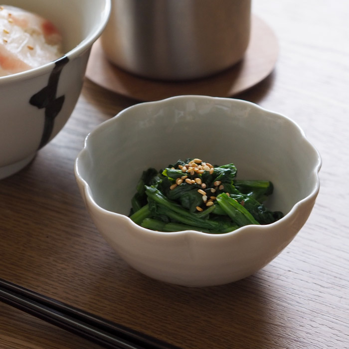 九谷青窯　横井佳乃　月見草　輪花小鉢