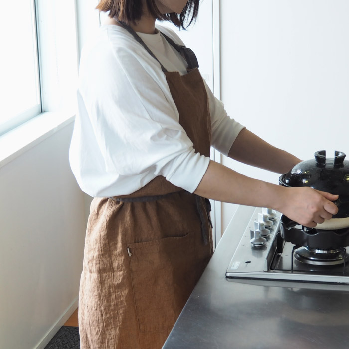 リーノ・エ・リーナ　フルエプロン　マノン　ブラウンオーカー　/　Lino　e　Lina　Manon