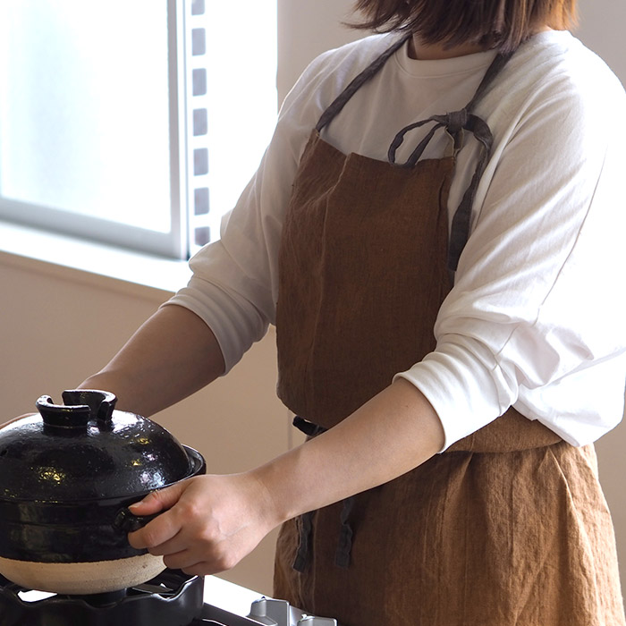 リーノ・エ・リーナ　フルエプロン　マノン　ブラウンオーカー　/　Lino　e　Lina　Manon