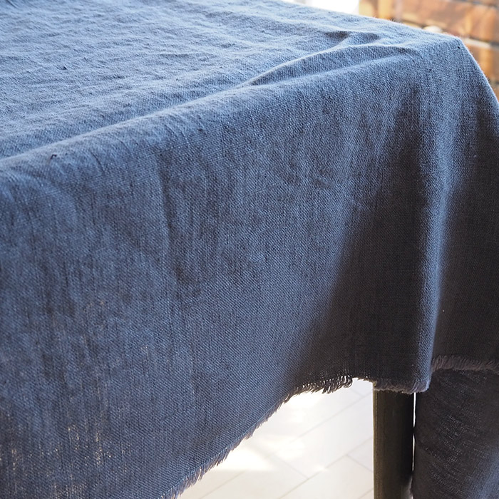 リネンテイルズ　フリンジ　テーブルクロス　ダークグレー　140×200　/　LINEN　TALES