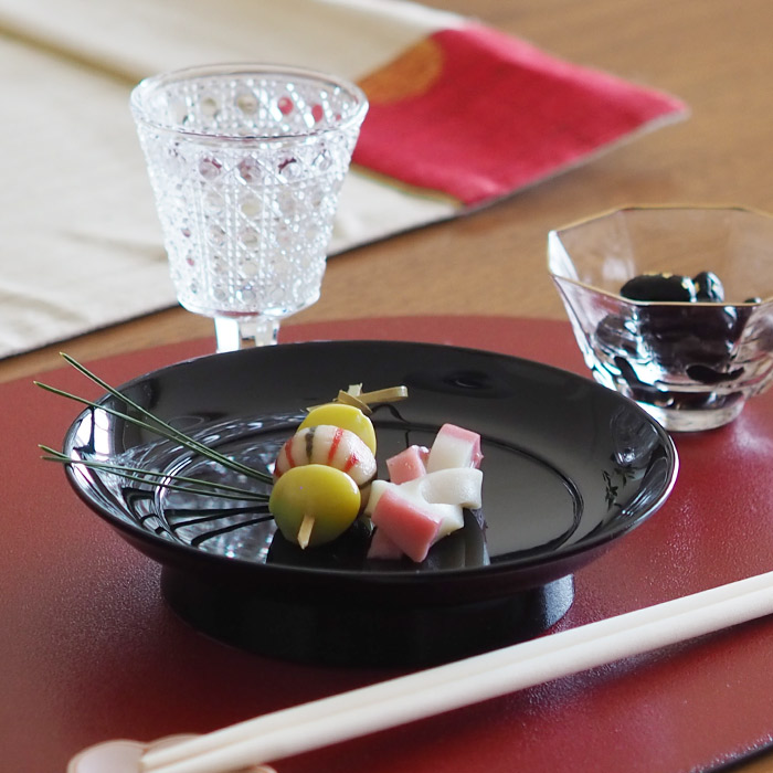 椿皿　4.5寸　黒