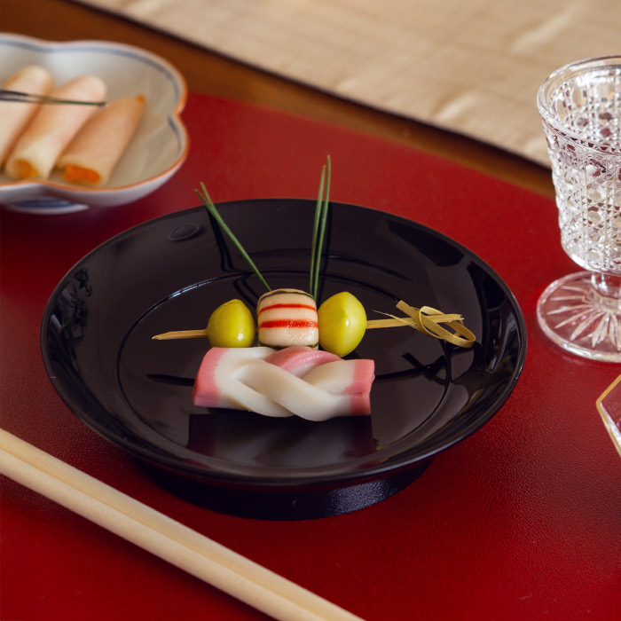 椿皿　4.5寸　黒