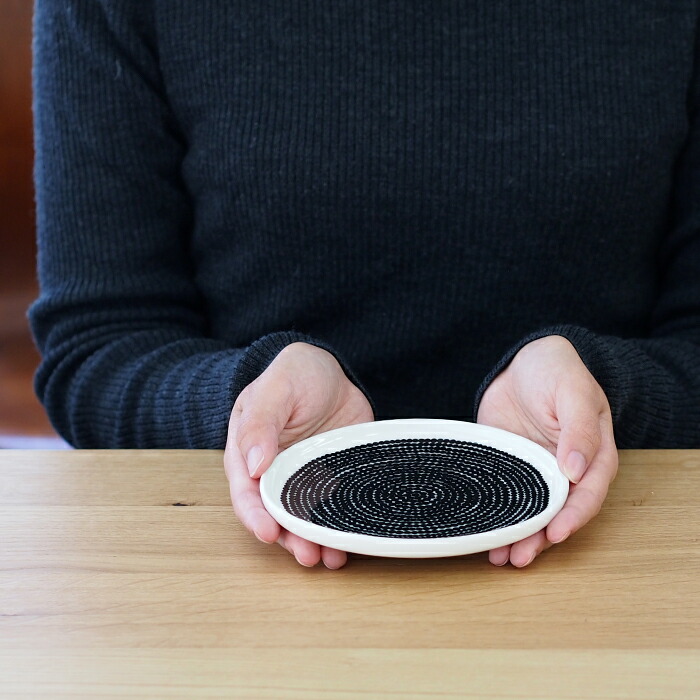 マリメッコ　プレート　13.5cm　ラシィマット　/　marimekko　Rasymatto