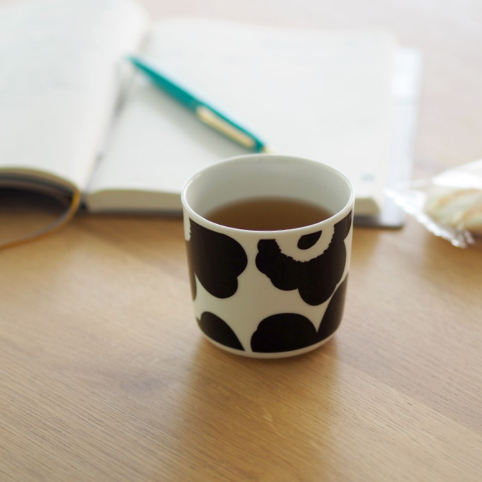 【単品】マリメッコ　コーヒーカップ　200ml　取っ手なし　ウニッコ　ブラック×ホワイト　/　marimekko　Unikko