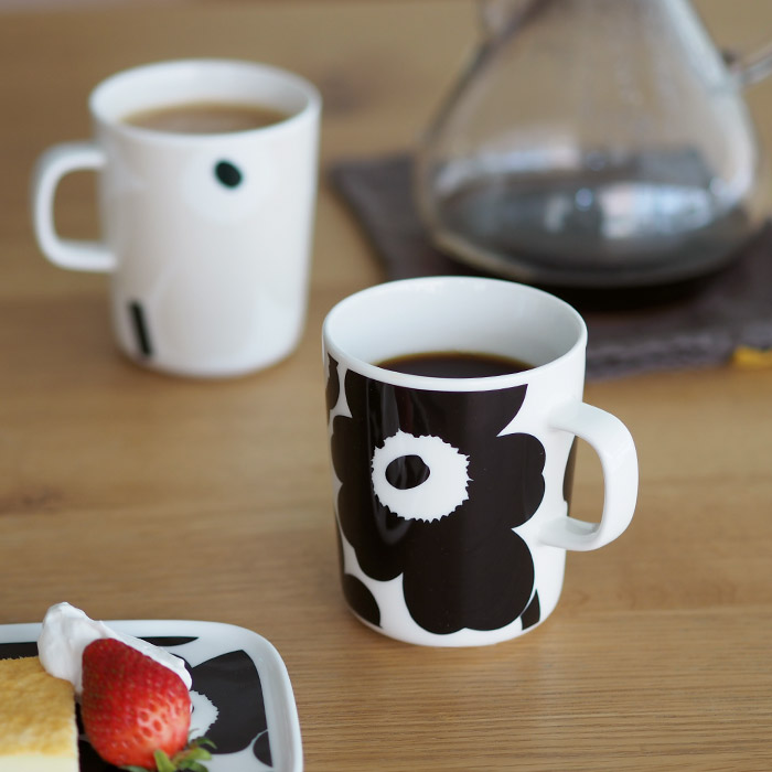 マリメッコ　マグカップ　250ml　ウニッコ　ブラック×ホワイト　/　marimekko　Unikko　