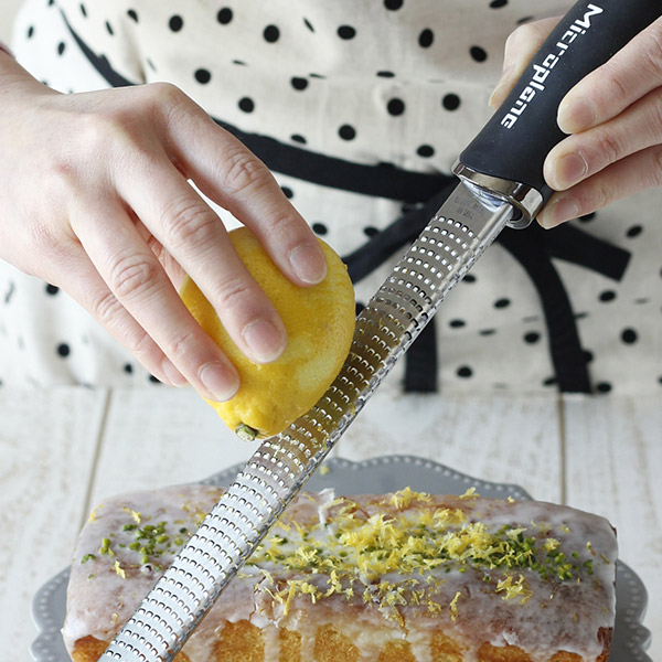 マイクロプレイン　プレミアムシリーズ　ゼスターグレーター　ホワイト　/　Microplane