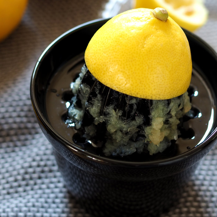 かもしか道具店　レモンのしぼり器　黒