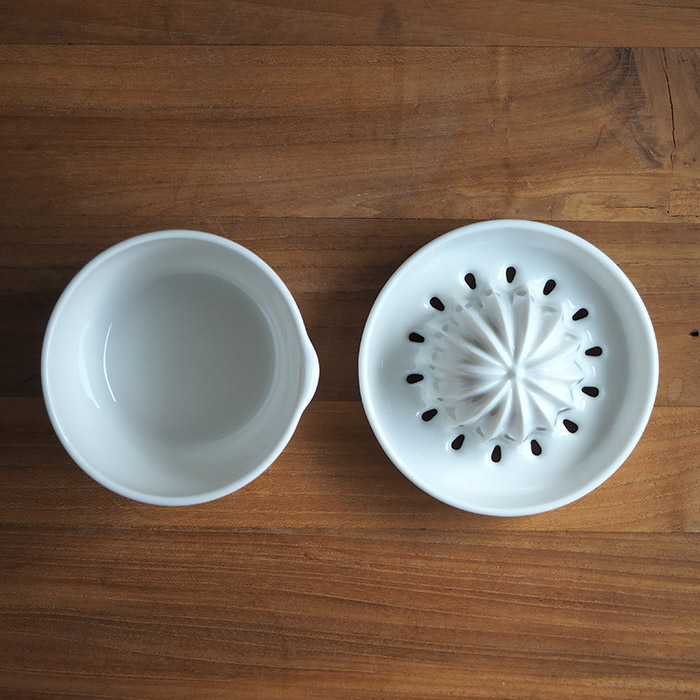 かもしか道具店　レモンのしぼり器　白