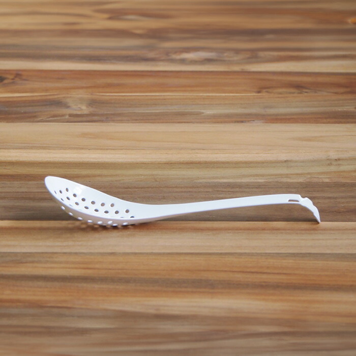 野田琺瑯　琺瑯穴あきレンゲスプーン
