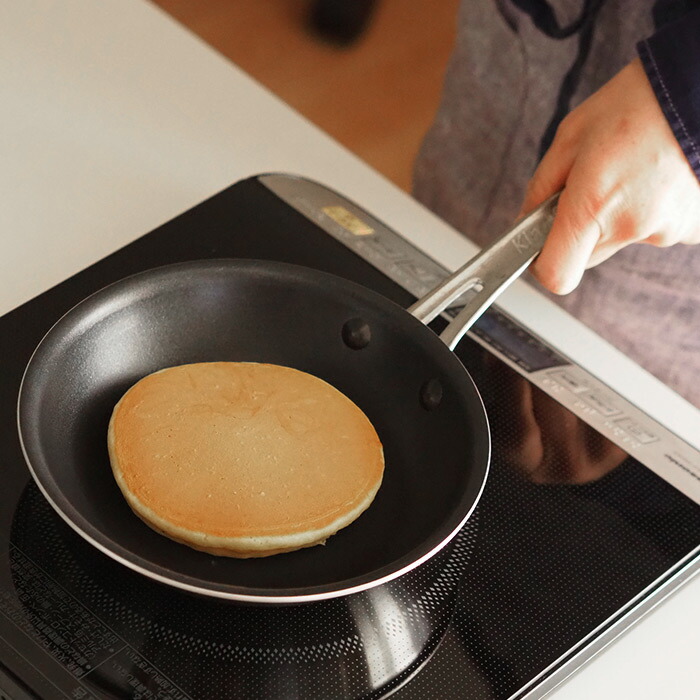 中尾アルミ製作所　キングフロンフライパン浅型 18cm