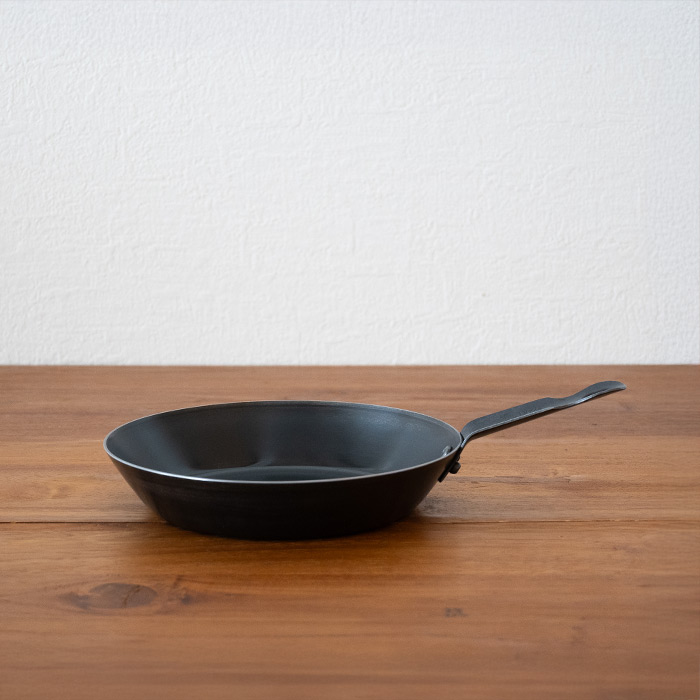 【訳あり】中尾アルミ製作所　鉄短取手フライパン 16cm