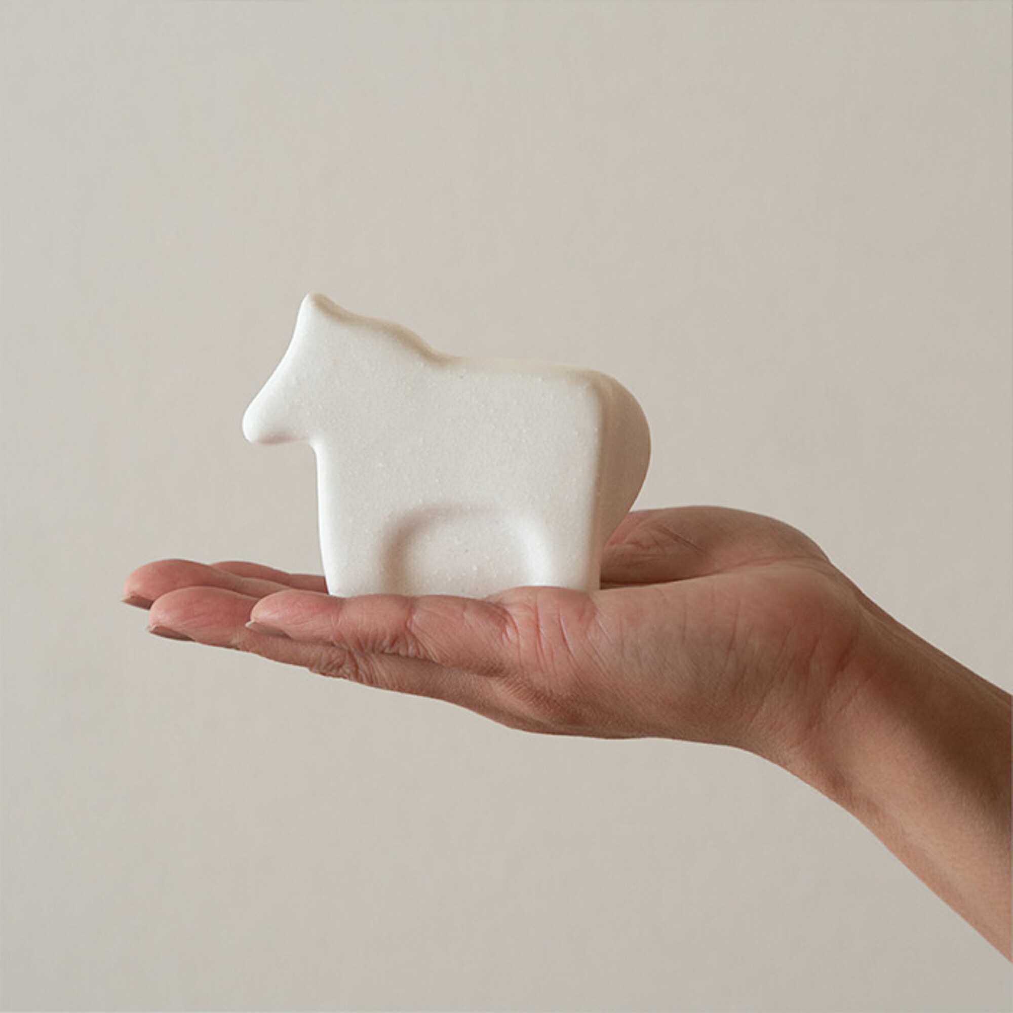 かもしか道具店　馬　白