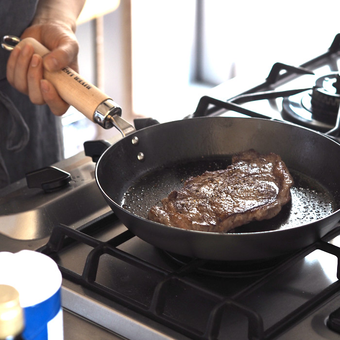 リバーライト　極　JAPAN　厚板フライパン　26cm　IH対応　/　RIVER　LIGHT