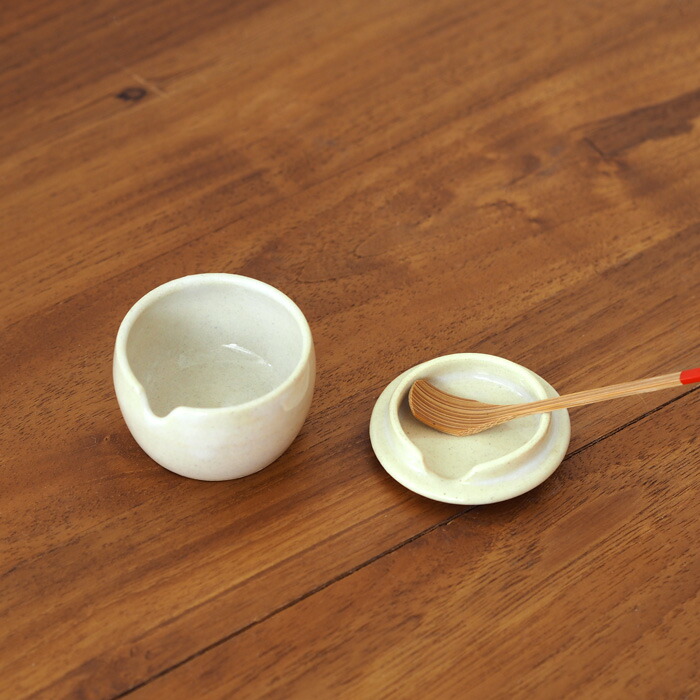 長十郎窯　薬味入れ（竹さじ付）　白釉　