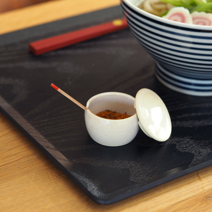 長十郎窯　薬味入れ（竹さじ付）　白釉　