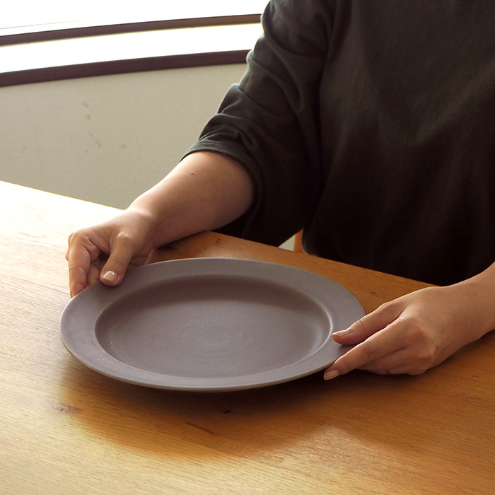 【送料無料】SAKUZAN　Sara　プレート　26cm　10”　ブラウン　