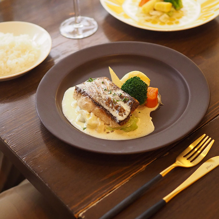 【プロキッチン別注】SAKUZAN　Sara　プレート　26cm　10”　チョコレートブラウン　　