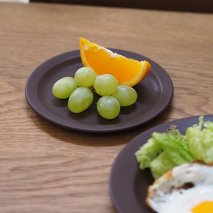 【プロキッチン別注】SAKUZAN　Sara　プレート　14cm　チョコレートブラウン　