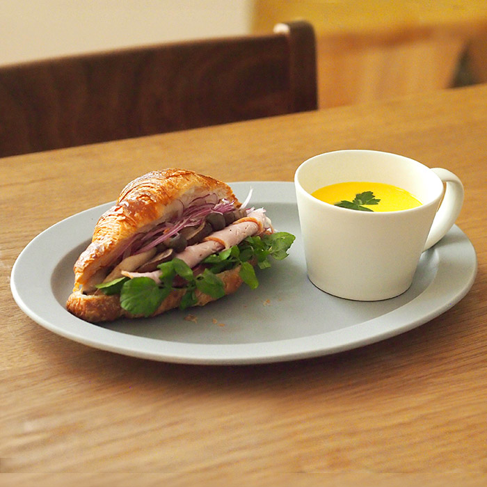 SAKUZAN　Sara　オーバル　L　グレー