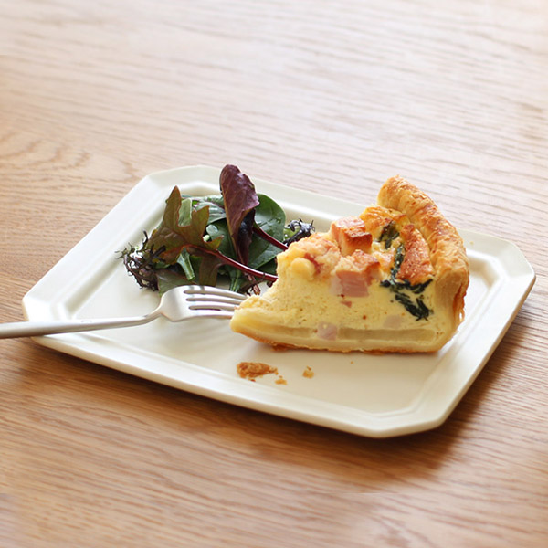 SAKUZAN　Sara　スクエア　M　クリーム