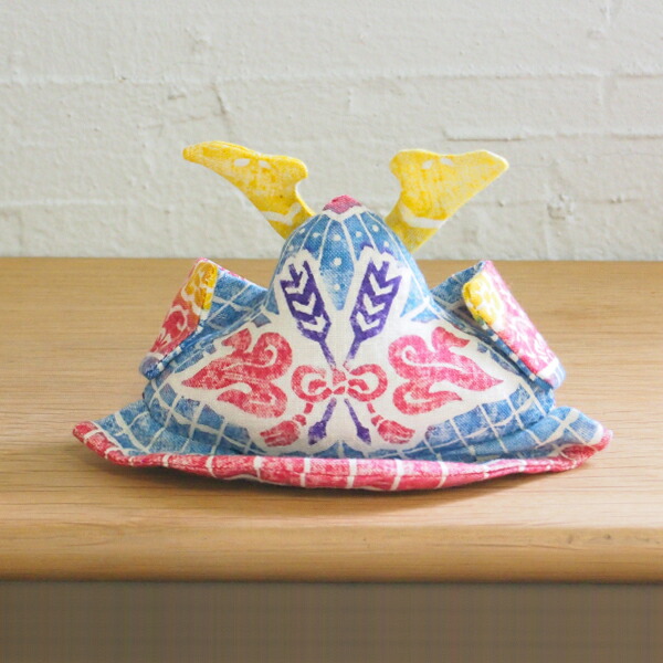 真工藝　木版手染めぬいぐるみ　錦兜