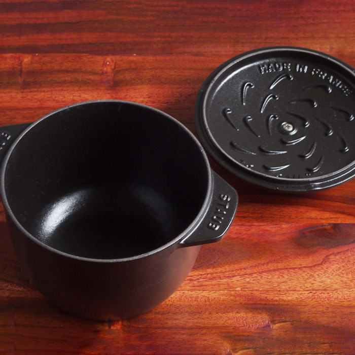 ストウブ　ラ　ココット　デ　ゴハン　M　16cm　ブラック　/　staub