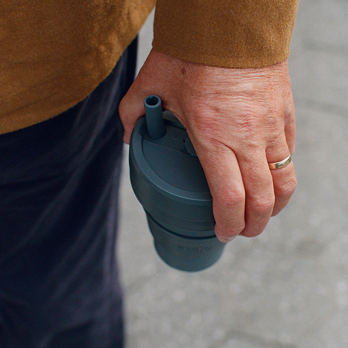 【送料無料】ストージョ　ビギー　470ml　カーボン　/　stojo　