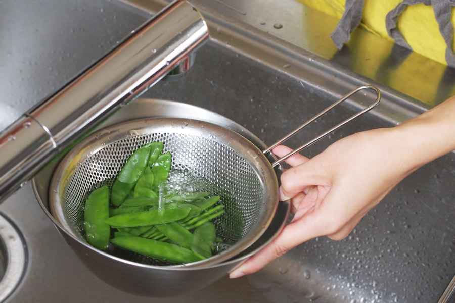 柳宗理　手付きパンチングストレーナー　19cm　/　Sori　Yanagi