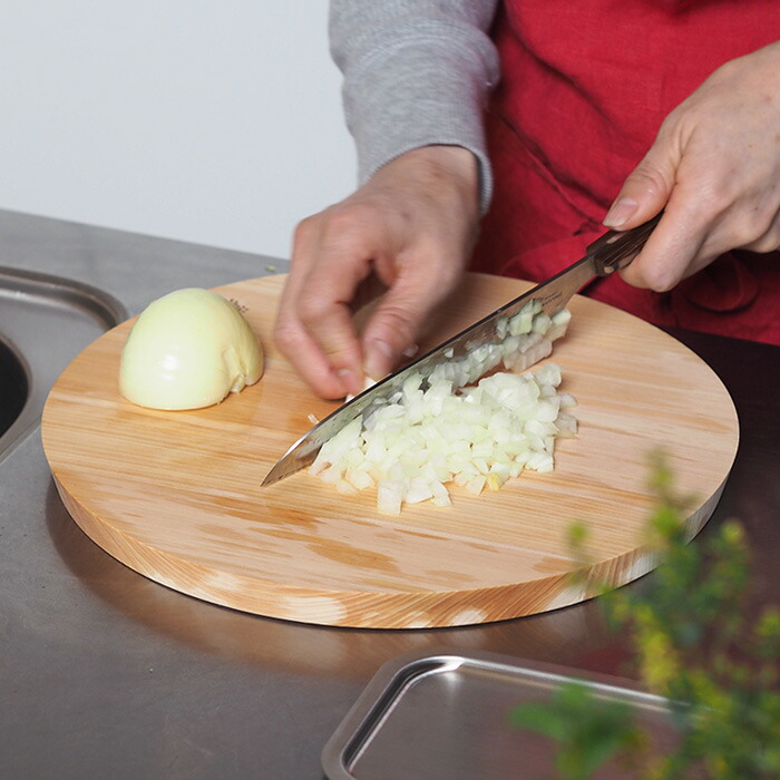 【プロキッチンオリジナル】四万十ひのき　まるいまな板　30cm（2cm厚）　/　PROKITCHEN