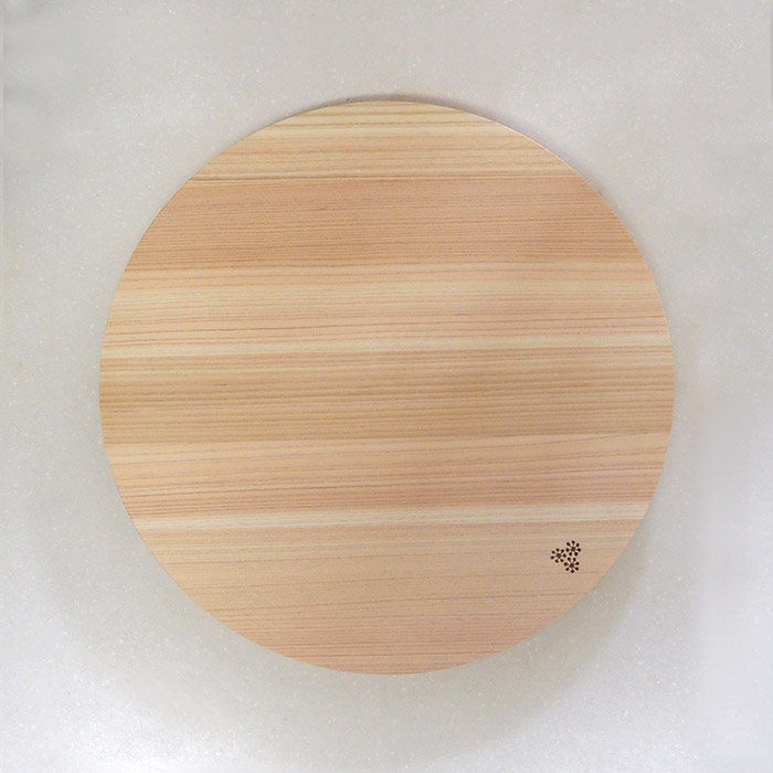 【プロキッチンオリジナル】四万十ひのき　まるいまな板　30cm（1.5cm厚）　/　PROKITCHEN