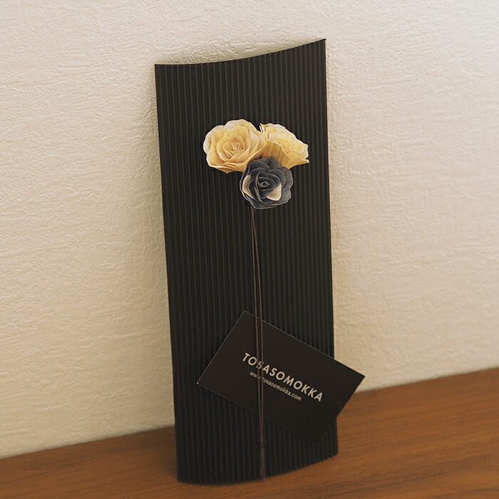 木のお花　かなばフラワー　ミニバラ　季節の小花三輪　/　土佐草木花