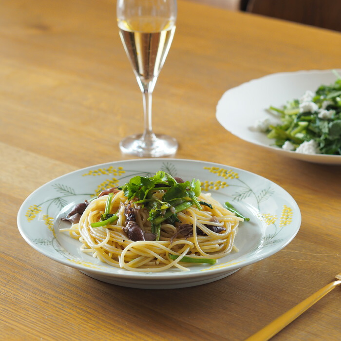 徳永遊心窯　色絵ミモザ　8寸皿