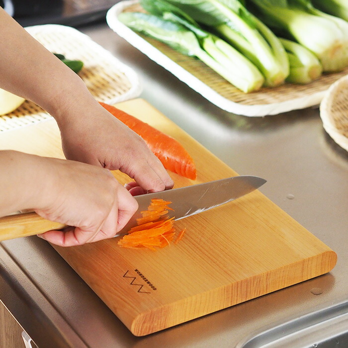 MANAITA　贈るまな板　Mサイズ　/　WONDERWOOD