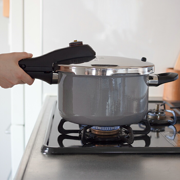 ヴェーエムエフ　フュージョンテック　ミネラル　圧力鍋　4.5L　プラチナム　/　WMF