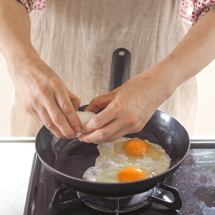 【公式】山田工業所　鉄打出【丸柄フライパン】 （1.6mm） 24cm 空焚き済み