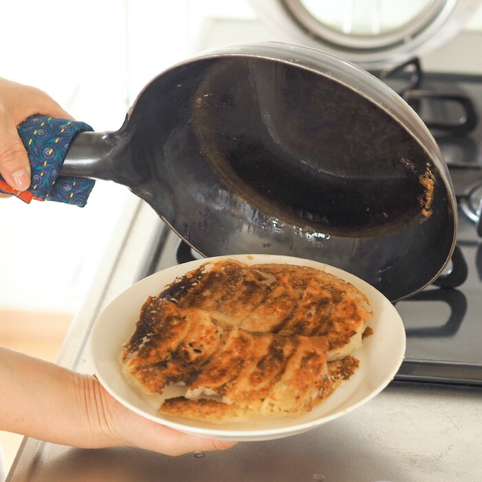 【公式】山田工業所　鉄打出【丸柄フライパン】 （1.6mm） 24cm 空焚き済み