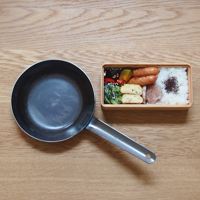 【いろはに千鳥でご紹介！】【公式】【プロキッチンオリジナル】山田工業所　鉄打出　ちょこっとフライパン　16cm（2.3mm）　空焚き済み　/　PROKITCHEN