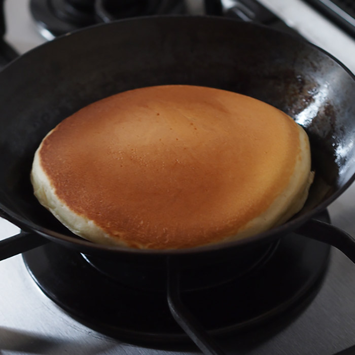 【いろはに千鳥でご紹介！】【公式】【プロキッチンオリジナル】山田工業所　鉄打出　ちょこっとフライパン　18cm（2.3mm）　空焚き済み　/　PROKITCHEN