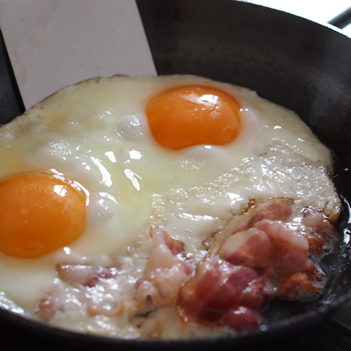 【公式】【プロキッチンオリジナル】山田工業所　鉄打出　ちょこっとフライパン　20cm（2.3mm）　空焚き済み　/　PROKITCHEN【スタッフが選ぶ鉄フライパンおすすめ5選！】