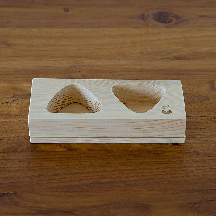 【プロキッチンオリジナル】山一　おにぎり型　ひのき　2穴　小　/　PROKITCHEN