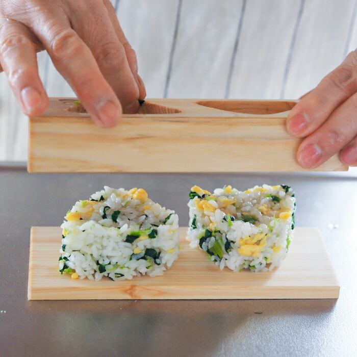 【プロキッチンオリジナル】山一　おにぎり型　ひのき　2穴　小　/　PROKITCHEN