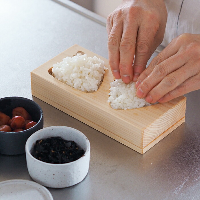 【プロキッチンオリジナル】山一　おにぎり型　ひのき　2穴　大　/　PROKITCHEN
