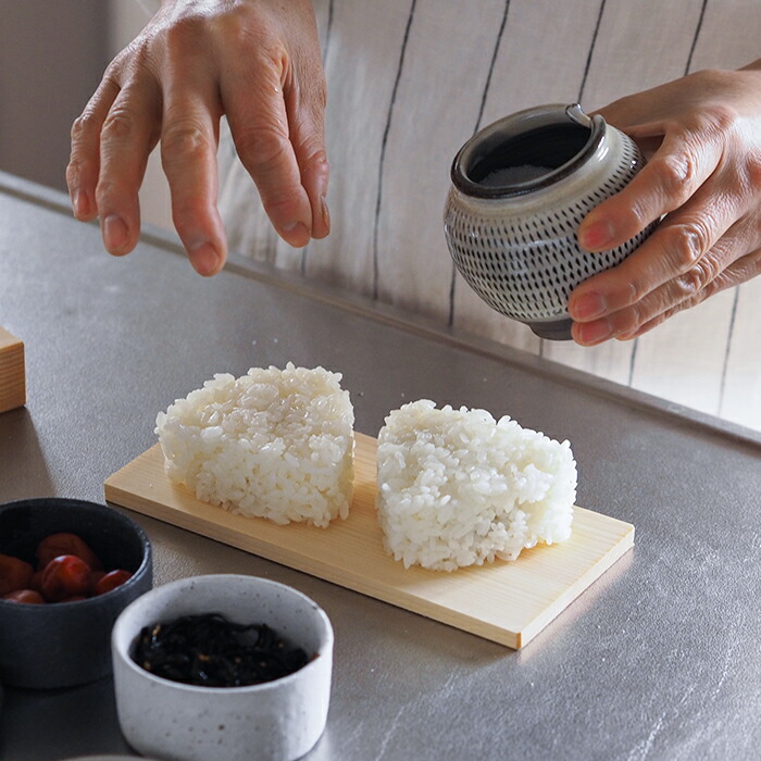 【プロキッチンオリジナル】山一　おにぎり型　ひのき　2穴　大　/　PROKITCHEN
